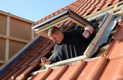 Pose de fenêtres de toit Velux à Budelière